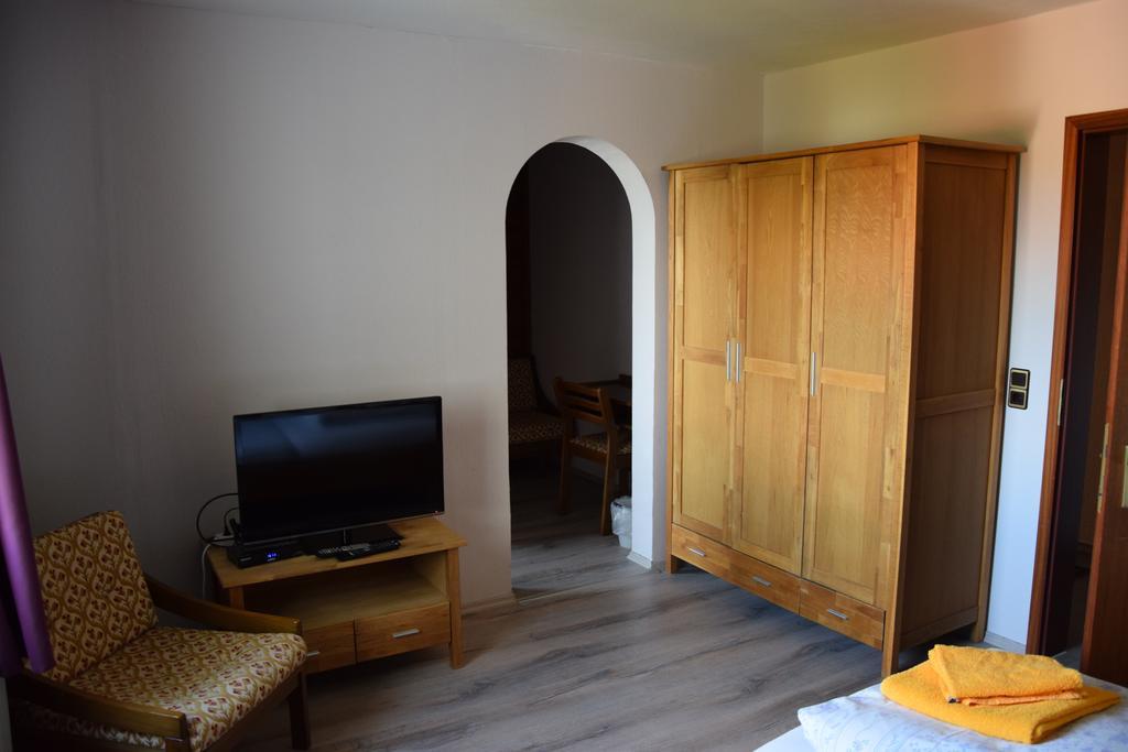 Lindenfels Gasthof Bergfriede מראה חיצוני תמונה